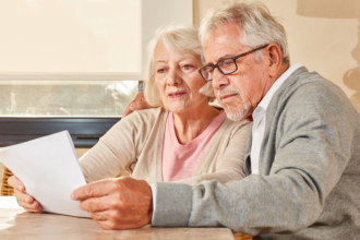 O Sindnapi - Sindicato Nacional dos Aposentados, Pensionistas e Idosos explica como acompanhar mudanças na previdência mantendo o planejamento da aposentadoria seguro.